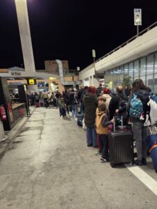 Cola de taxis en el aeropuerto de Málaga