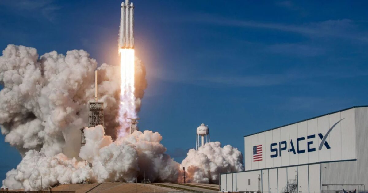  SpaceX absorbe xAI: Elon Musk inicia la era de los centros de datos orbitales